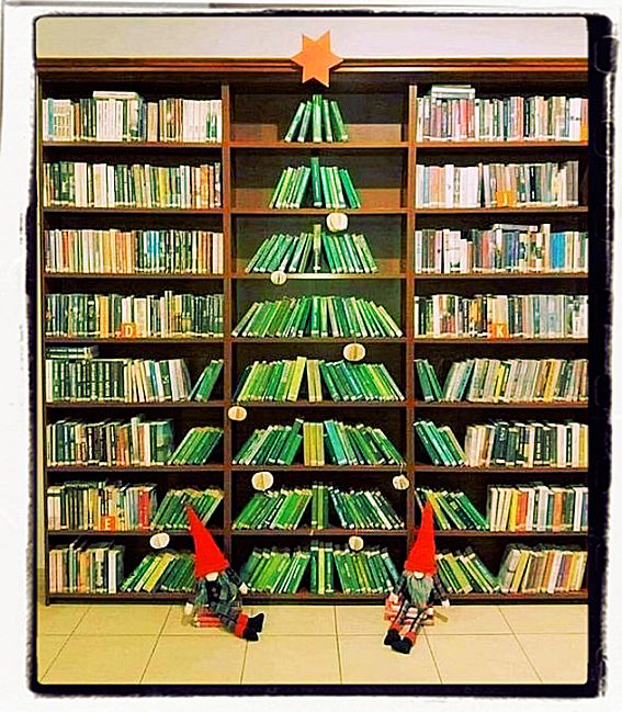 Albero di Natale di libri